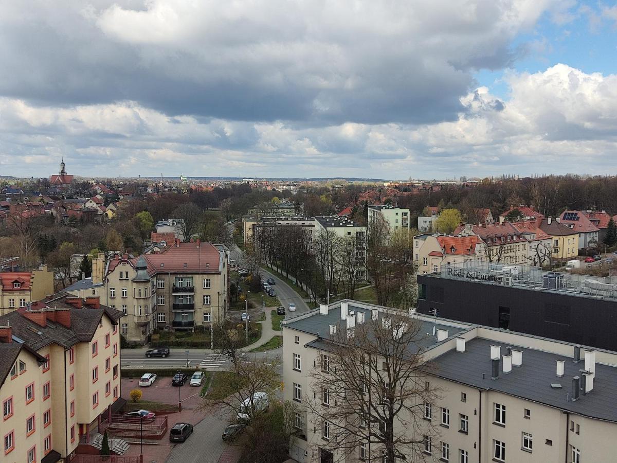 Apartament Z Widokiem Na Miasto Гливице Екстериор снимка