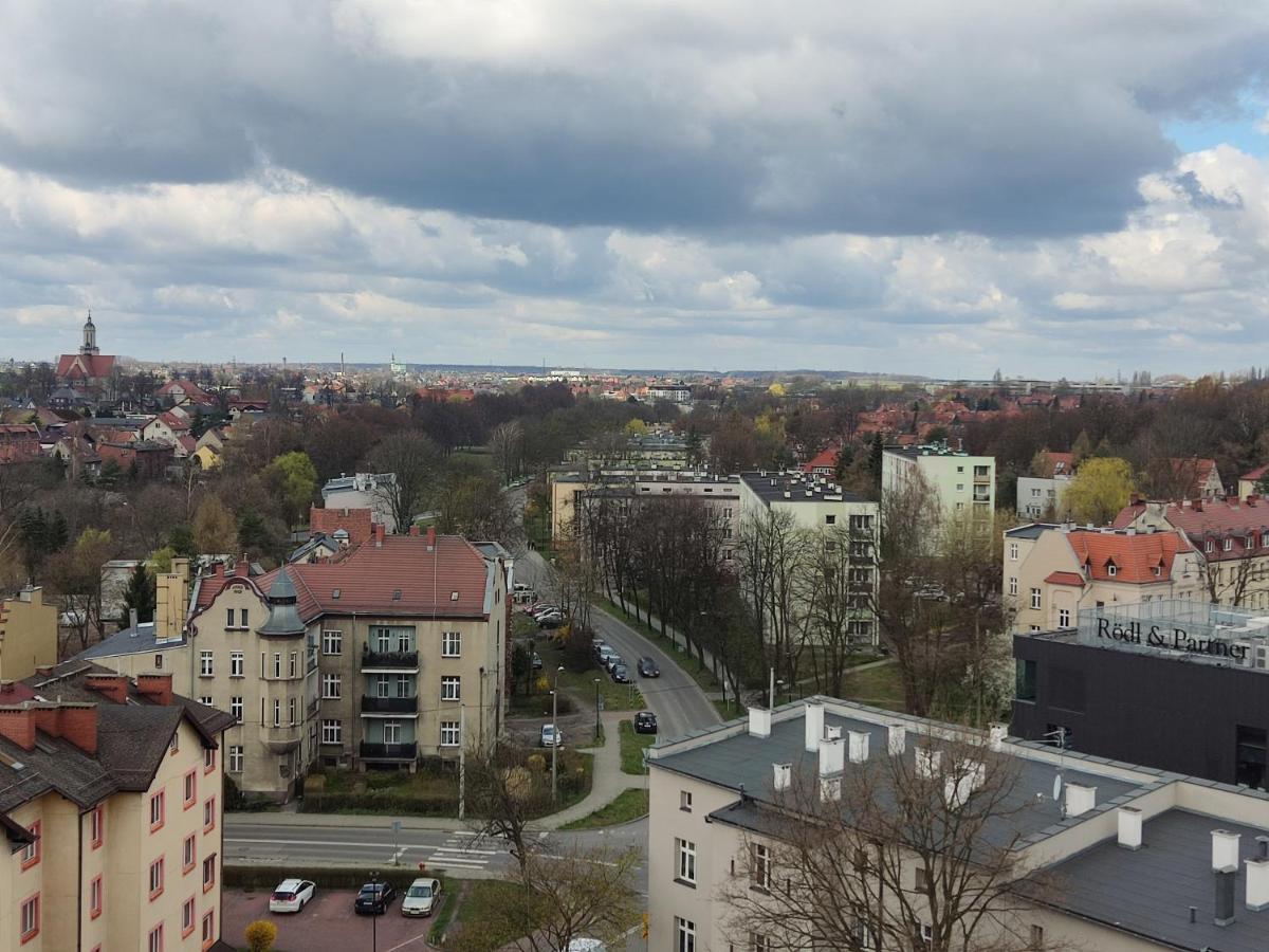 Apartament Z Widokiem Na Miasto Гливице Екстериор снимка