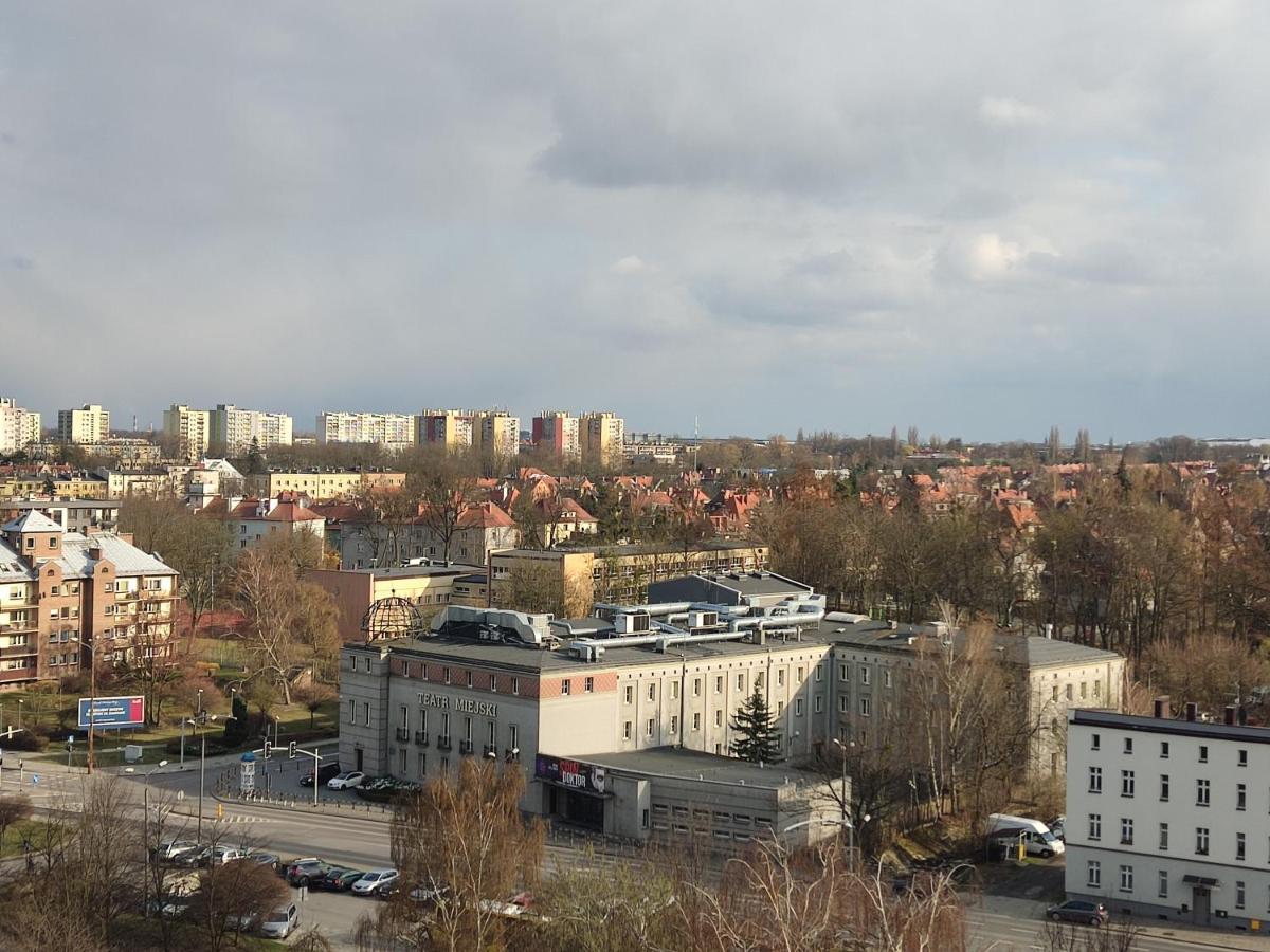 Apartament Z Widokiem Na Miasto Гливице Екстериор снимка