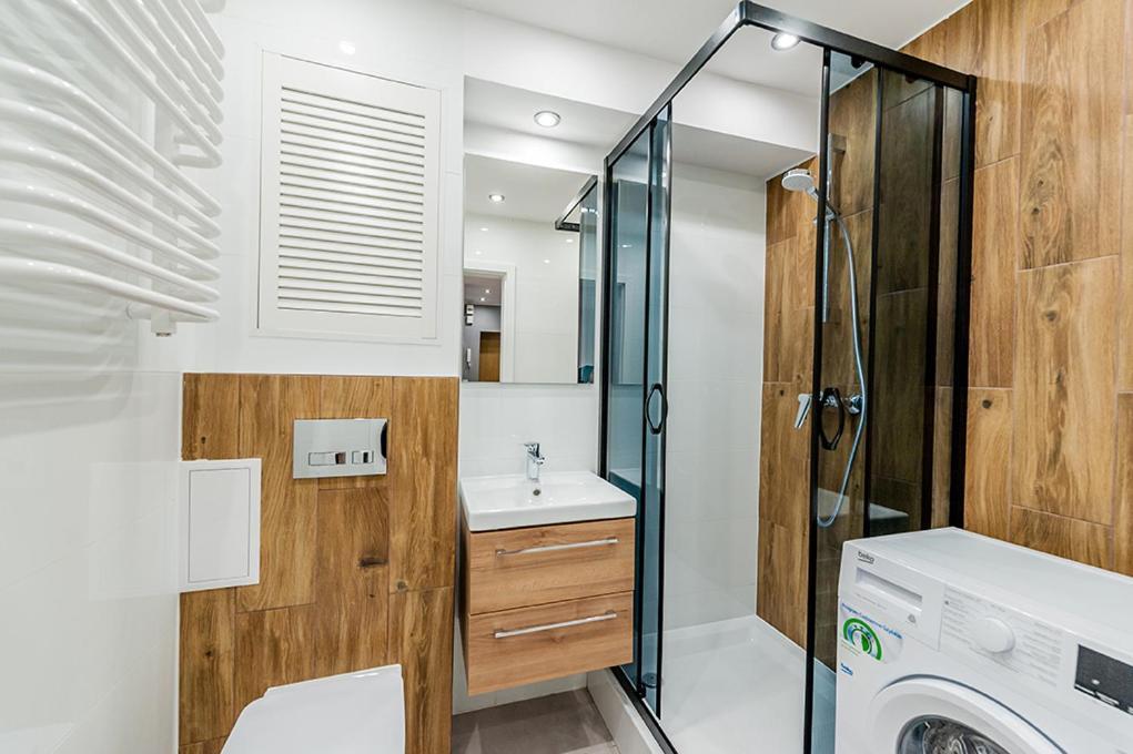 Apartament Z Widokiem Na Miasto Гливице Екстериор снимка