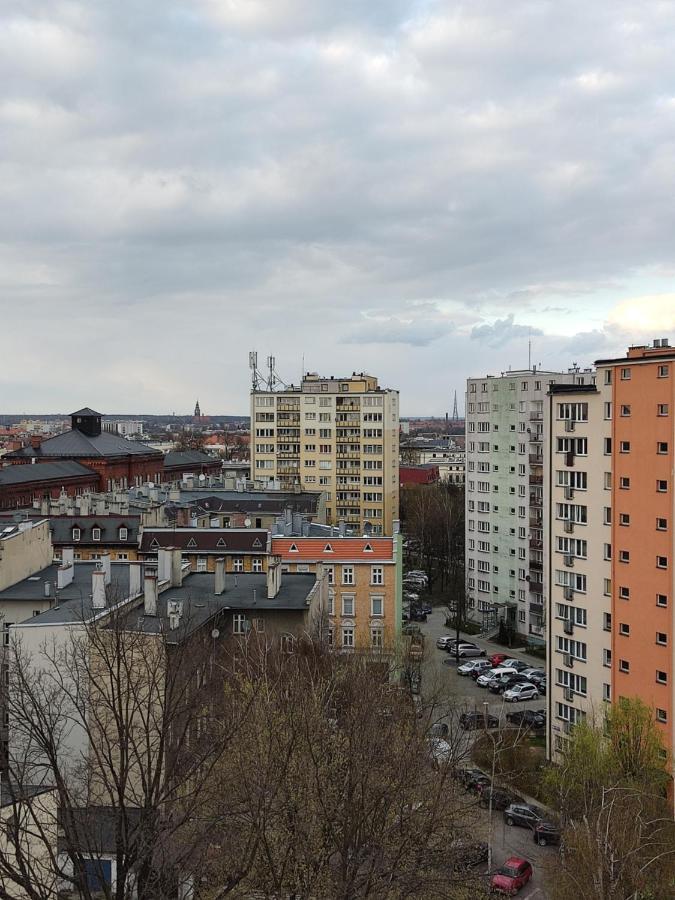 Apartament Z Widokiem Na Miasto Гливице Екстериор снимка